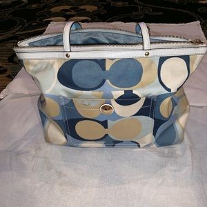 Blue, white and tan Coach purse